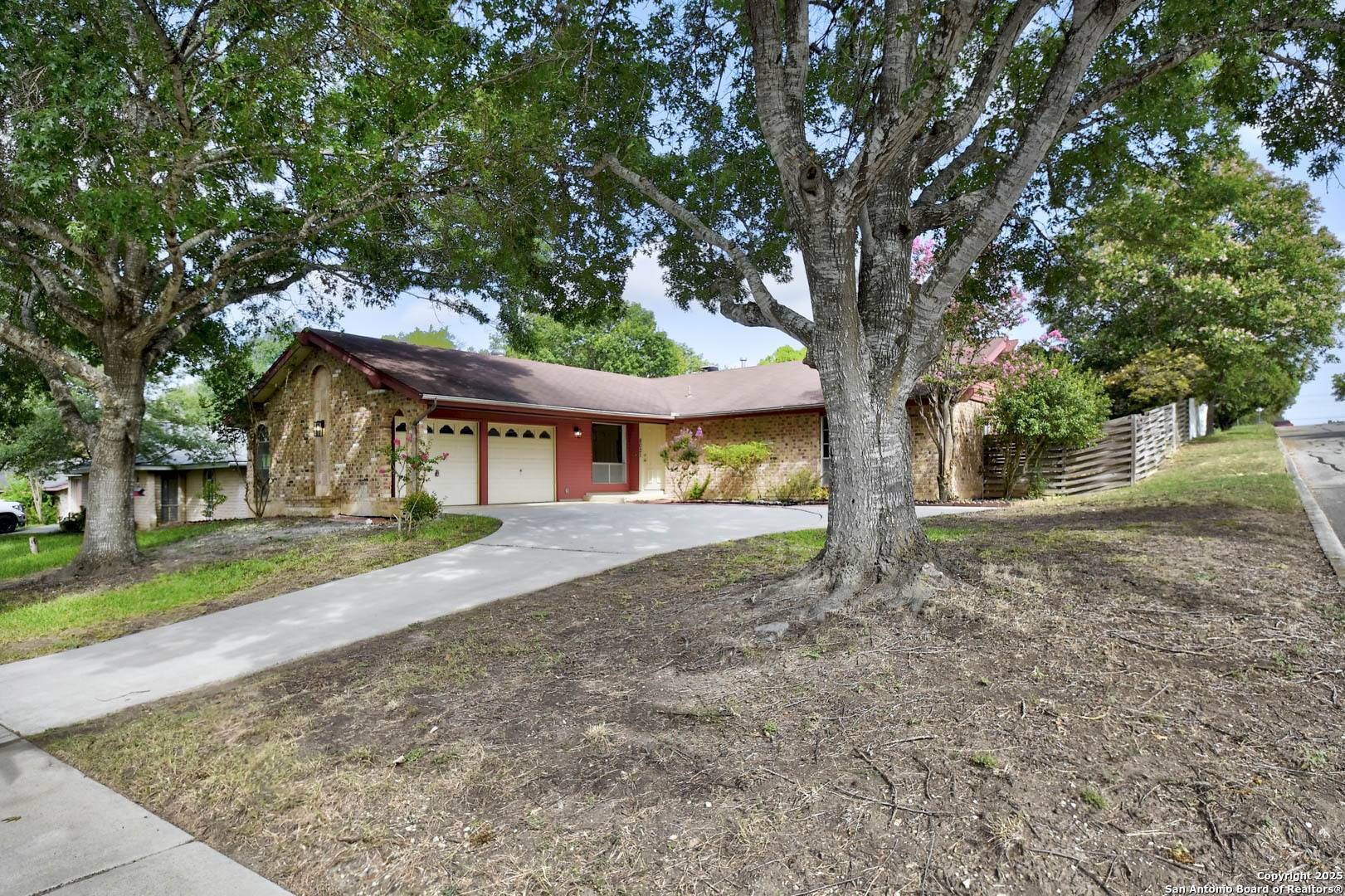 8021 Harper Valley, Live Oak, TX 78233