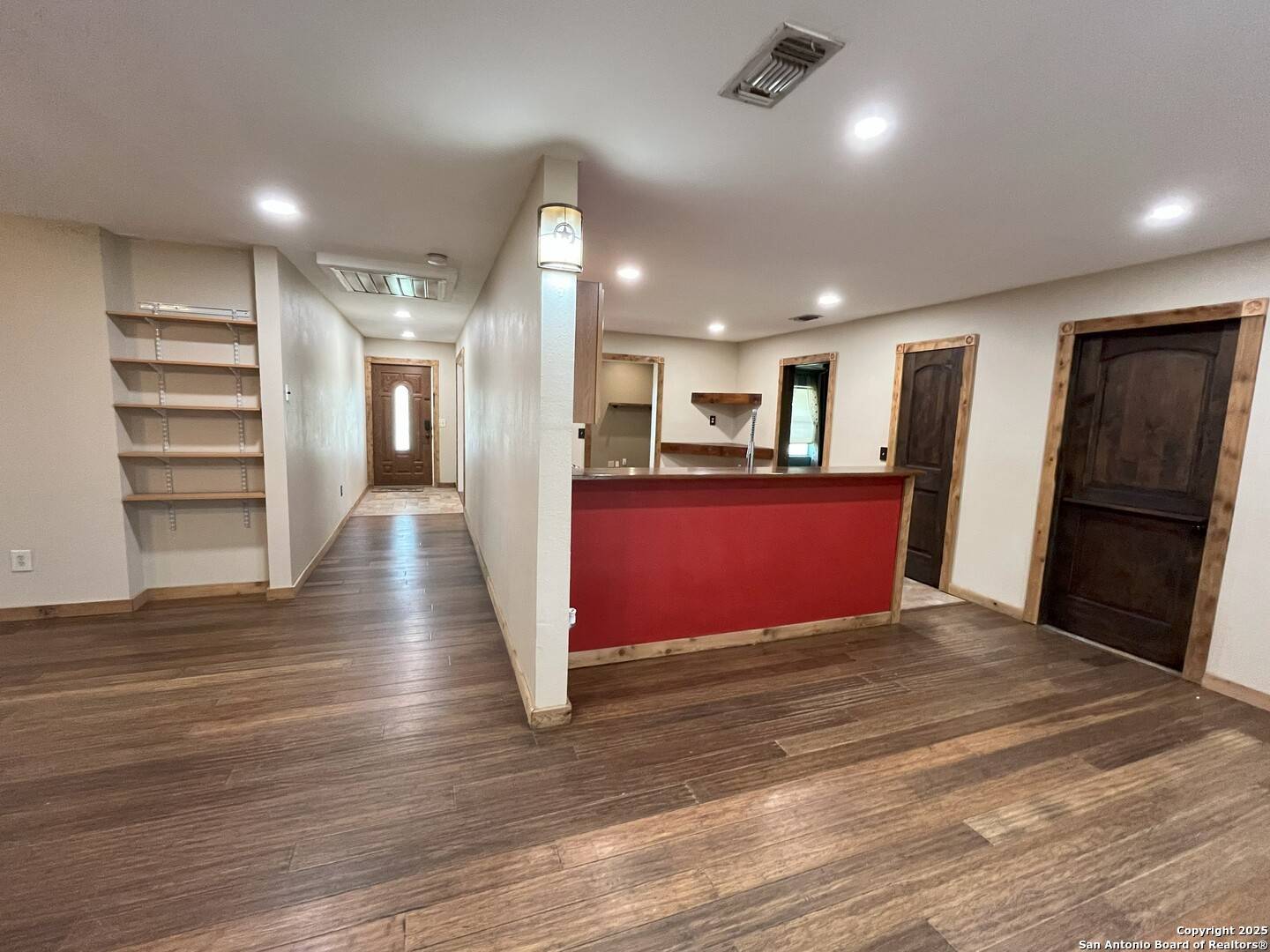 Floresville, TX 78114,1227 County Road 104