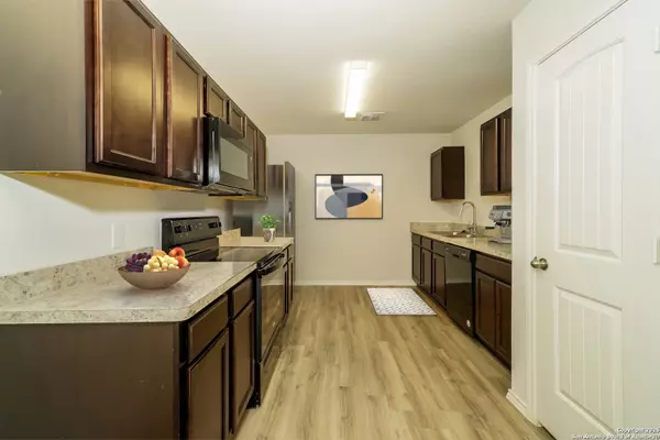 San Antonio, TX 78223-1657,10347 Green Branch