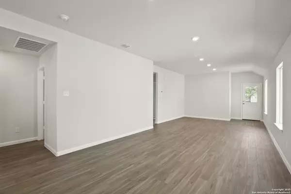 San Antonio, TX 78253,15001 Fischer Garden Drive