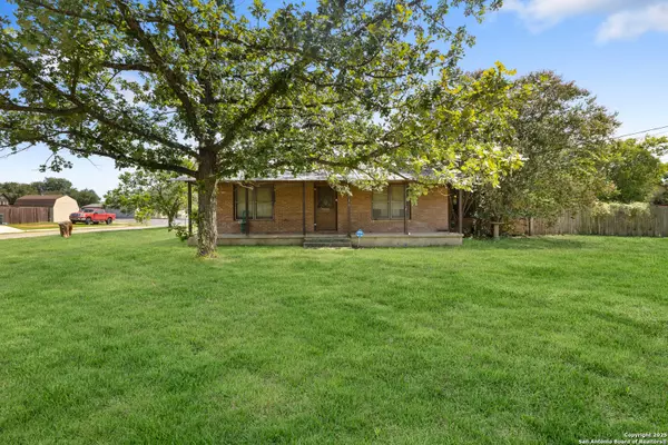 918 brazos, Pearsall, TX 78061