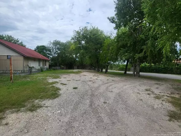 San Antonio, TX 78228,5050 HEMPHILL DR