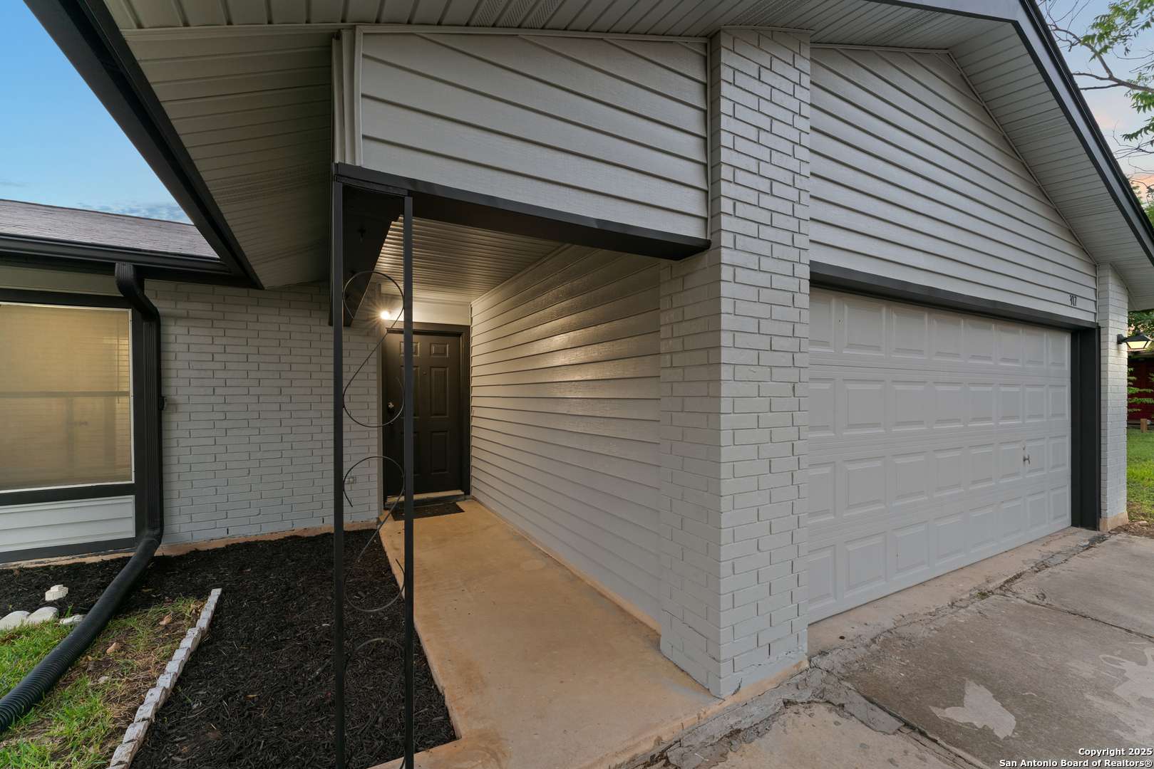 San Antonio, TX 78245,307 Delbert