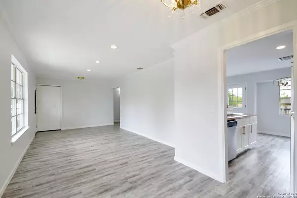 San Antonio, TX 78245,9106 Port Hudson