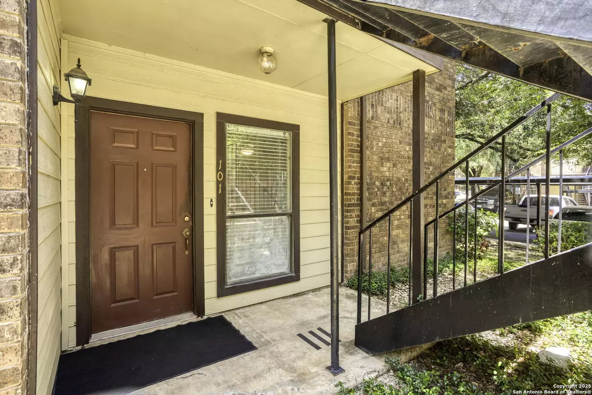 San Antonio, TX 78229,2542 Babcock UNIT D101