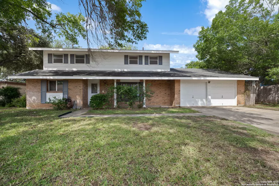 5214 La Barranca St, San Antonio, TX 78233-5906