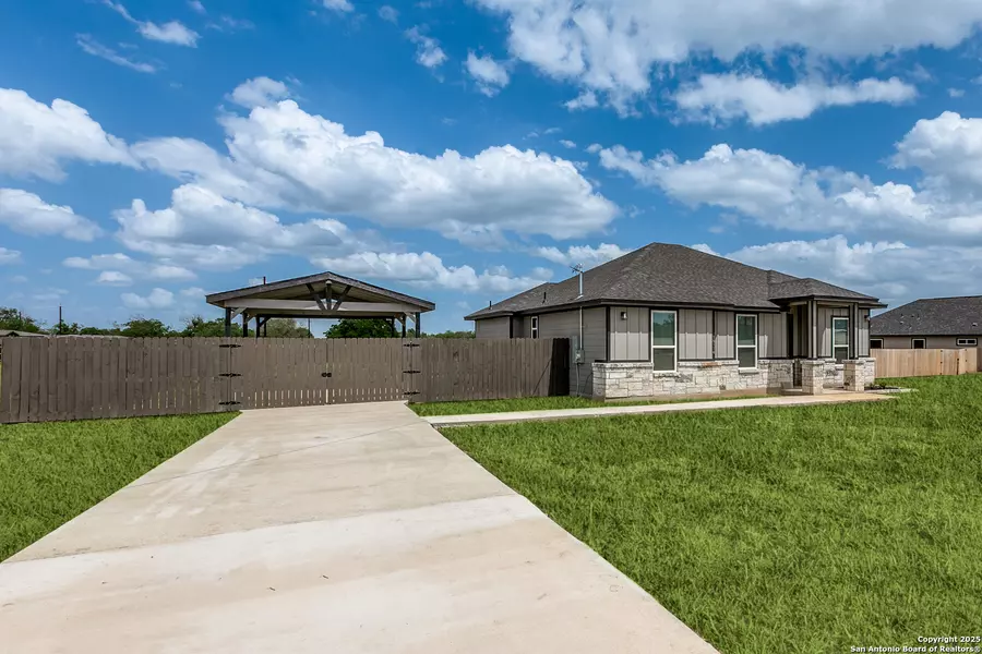 16114 Vaquero, Atascosa, TX 78002