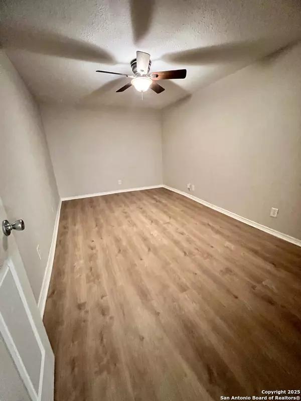 San Antonio, TX 78213-4519,123 HARWOOD DR UNIT 2