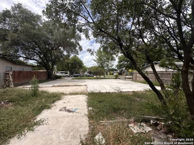 San Antonio, TX 78213,1814 Lampost