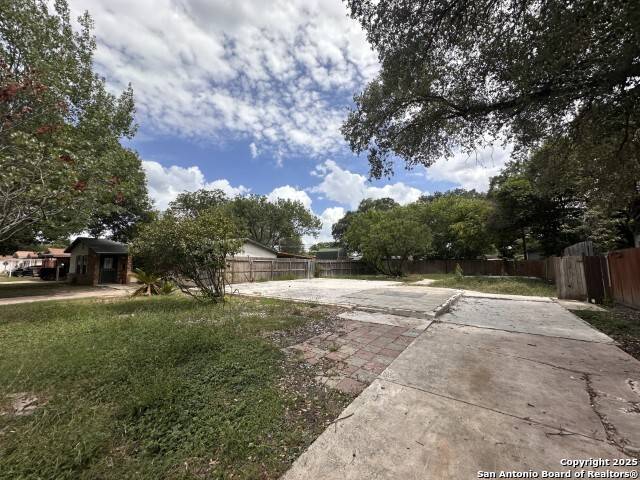 San Antonio, TX 78213,1814 Lampost