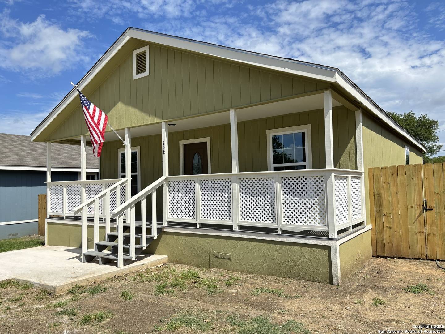 702 5th, Nixon, TX 78140