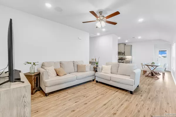 New Braunfels, TX 78132,2054 Flametree