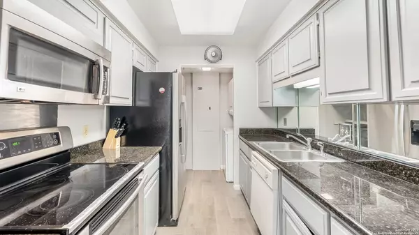 San Antonio, TX 78229,7701 Wurzbach Rd UNIT 606