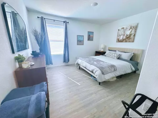 Converse, TX 78109,10131 Helios Heights