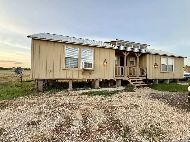 261 Dairy, Pleasanton, TX 78064