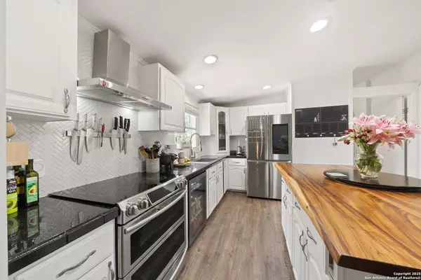 130 County Road 3826, San Antonio, TX 78253