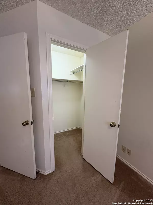 San Antonio, TX 78240-3590,7102 SHADY ELMS
