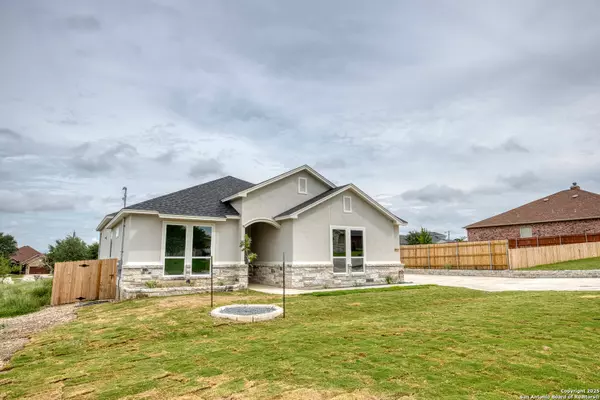 Selma, TX 78154,7911 Alton Blvd