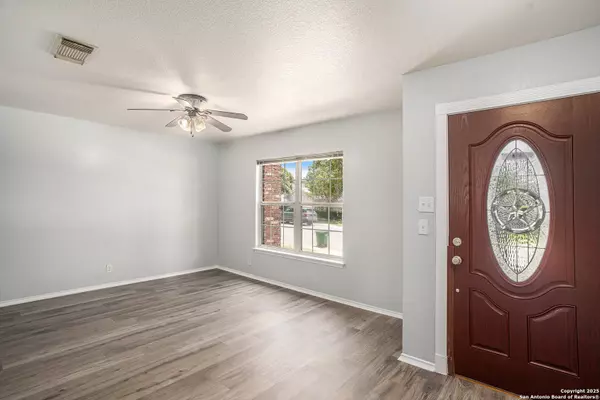 San Antonio, TX 78233,7027 Elusive Pass