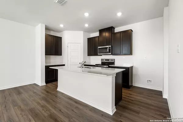 Converse, TX 78109,5122 SCHAEFFER RDG