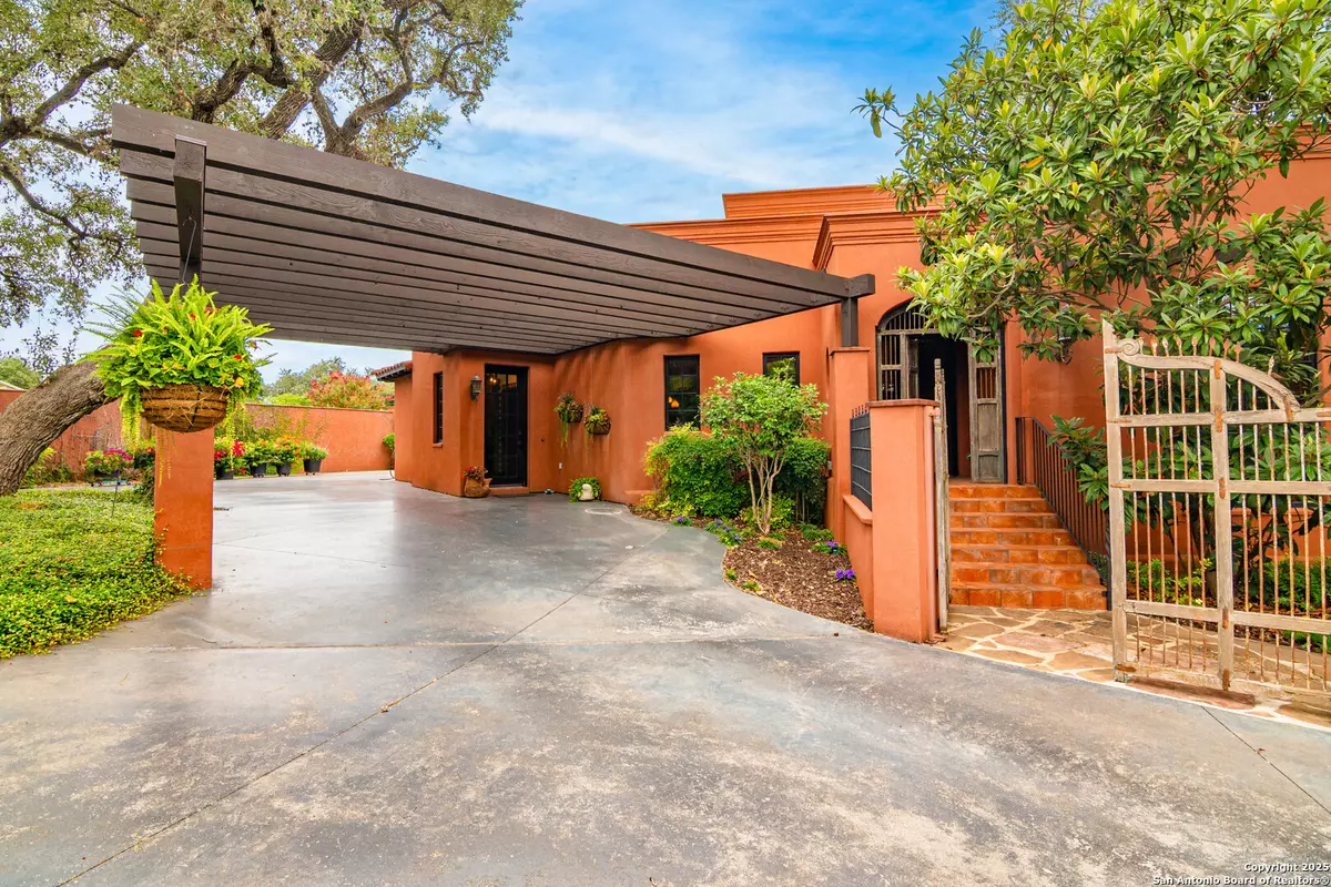 Seguin, TX 78155,1887 Arbolas Ct.