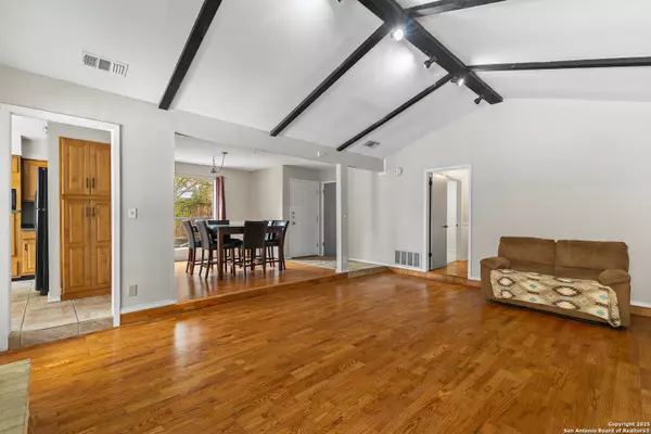 Universal City, TX 78148,133 Bolerio