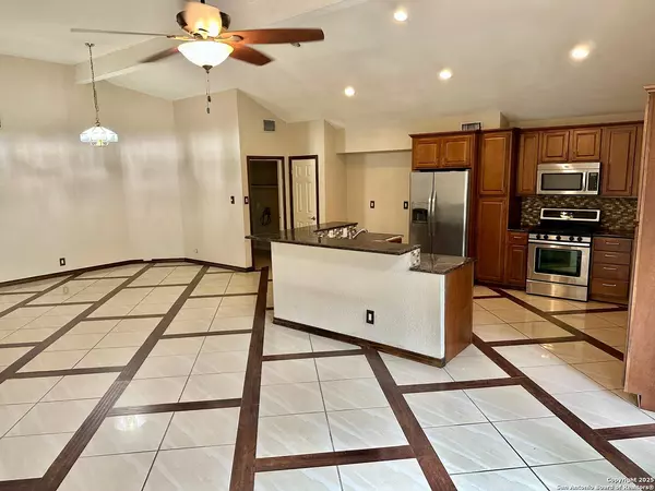 San Antonio, TX 78249,14239 Red Maple Wood