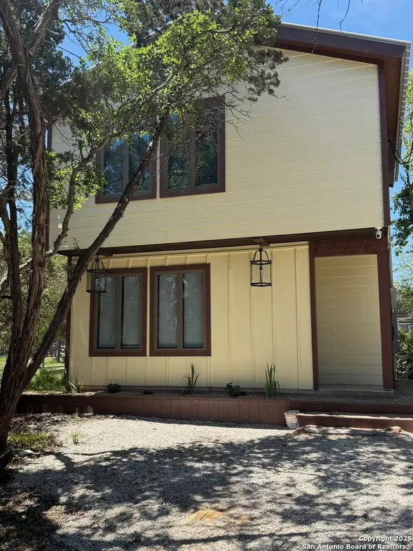 Canyon Lake, TX 78133,190 Oakridge