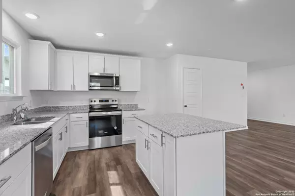 Boerne, TX 78006,640 Rustic Grove