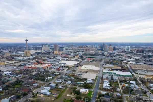 San Antonio, TX 78202,0 Olive