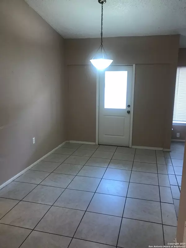 San Antonio, TX 78155,9543 Bowen Dr