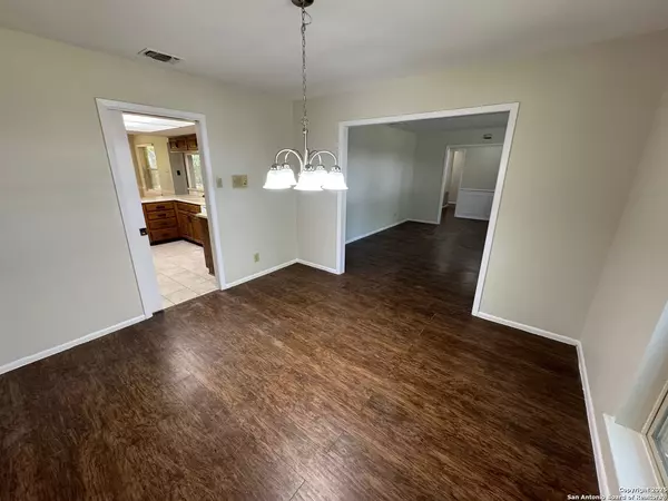 Windcrest, TX 78239,409 Fenwick