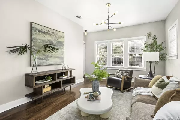 San Antonio, TX 78212,353 Woodlawn Ave