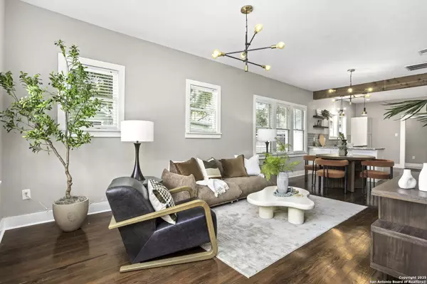 San Antonio, TX 78212,353 Woodlawn Ave