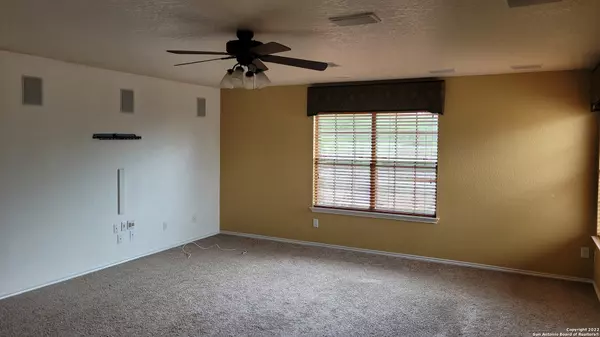 Live Oak, TX 78233,6503 Ashby