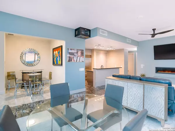San Antonio, TX 78205,610 Market UNIT 2818