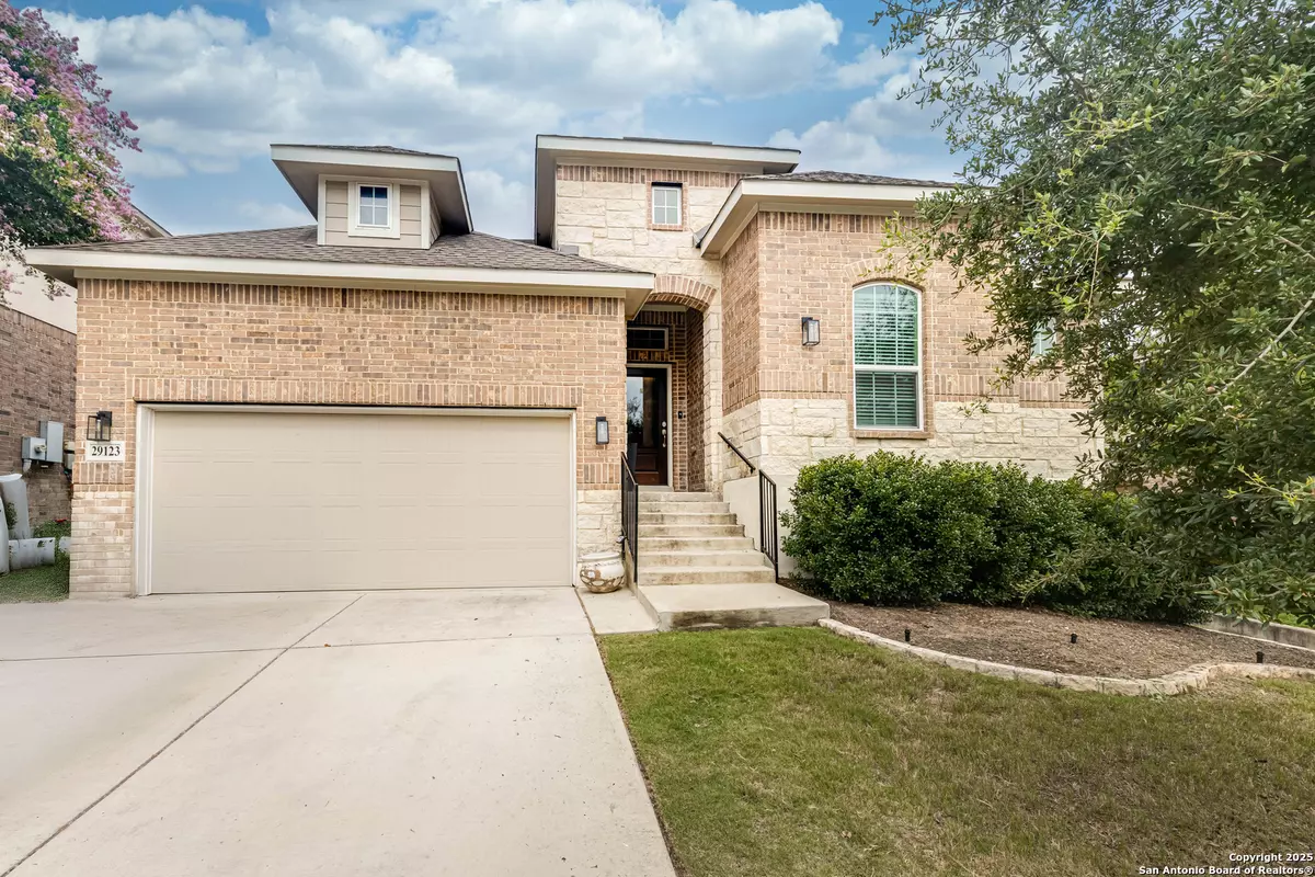 Boerne, TX 78006,29123 Bettina