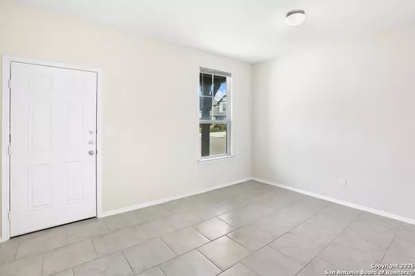 Boerne, TX 78015,27509 Holly Grape
