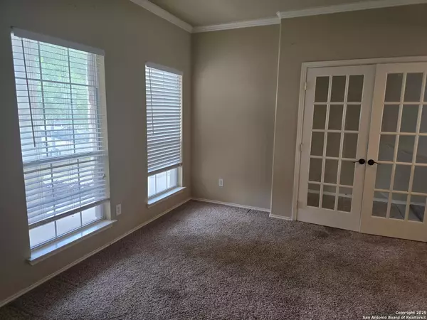 San Antonio, TX 78245,9510 Rainbow Creek