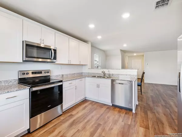 New Braunfels, TX 78130,418 Forsythia