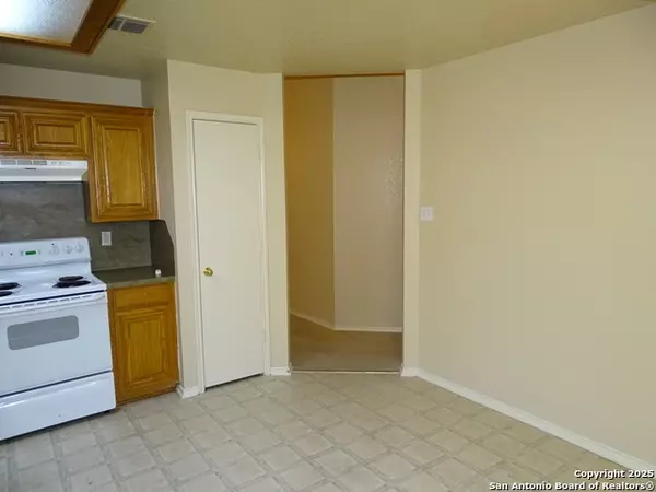 San Antonio, TX 78222,6046 Mountain Meadow