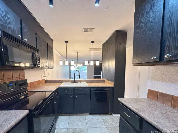 San Antonio, TX 78230,11815 Vance Jackson UNIT 3106