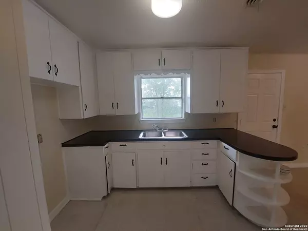 San Antonio, TX 78221-2933,438 SAIPAN PL