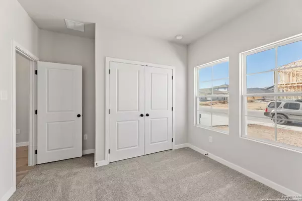 Elmendorf, TX 78112,16510 Red Pine