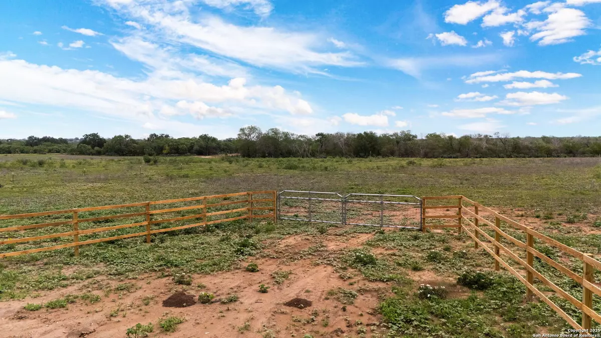Elmendorf, TX 78112,7676 Schultz Road Lot 1
