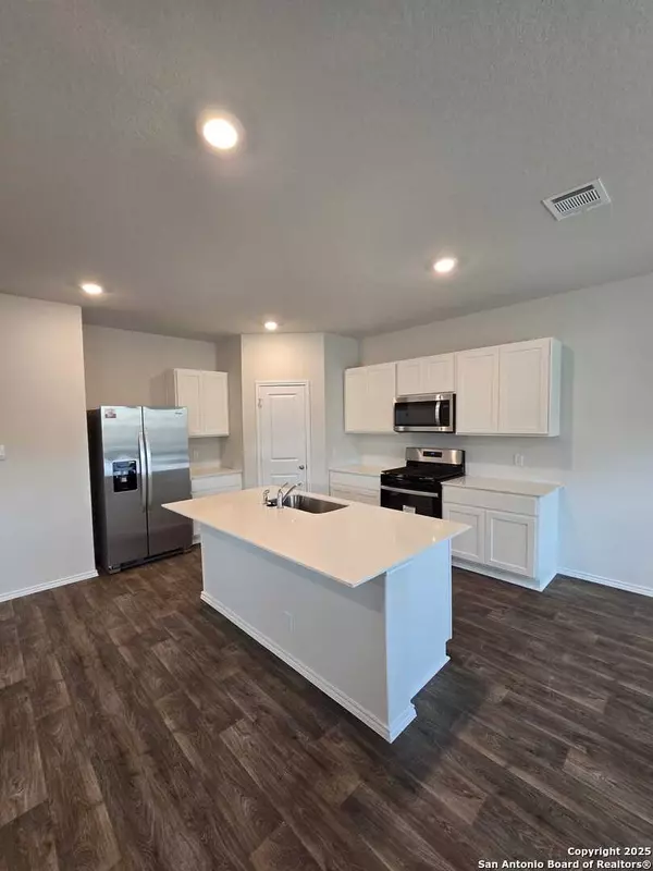 San Antonio, TX 78253,108 Sabine Gull