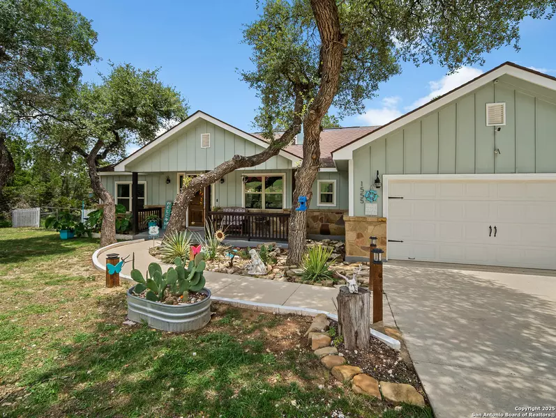 1555 Desiree, Canyon Lake, TX 78133
