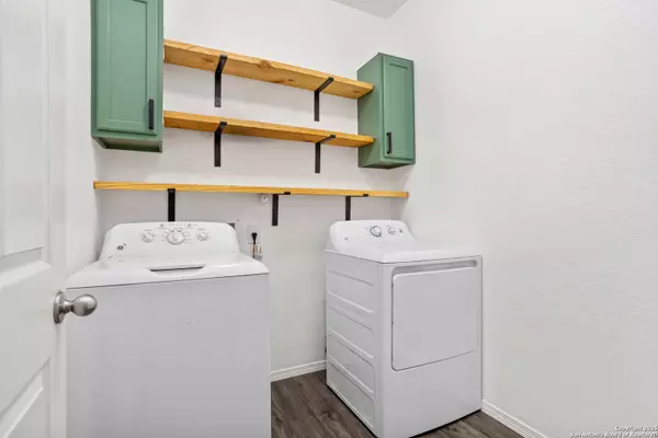 Converse, TX 78109,7211 MARINA DEL REY