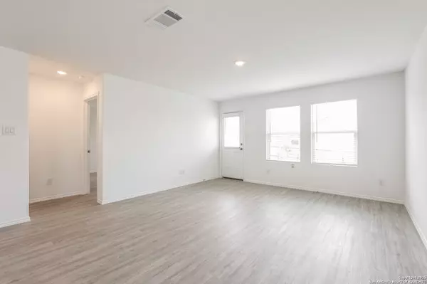 San Antonio, TX 78223,4331 Levee
