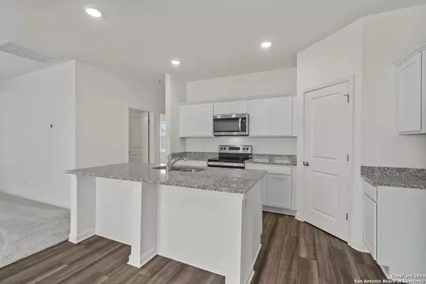 San Antonio, TX 78253,7428 Creek Loop